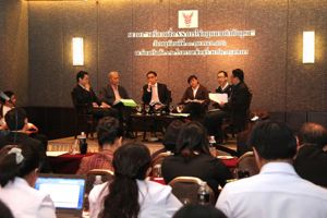 การเสวนาเรื่อง "เสรีภาพสื่อ VS การใช้กฎหมายกำกับดูแล"